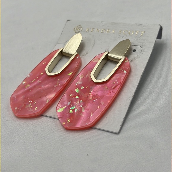 NWT Kendra Scott Kailyn Gold Large Statement Earrings